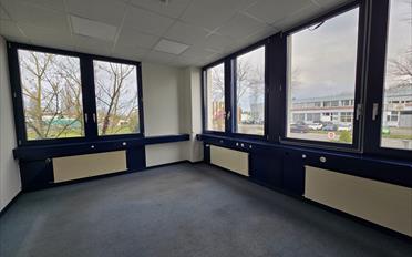 Office - image - 5