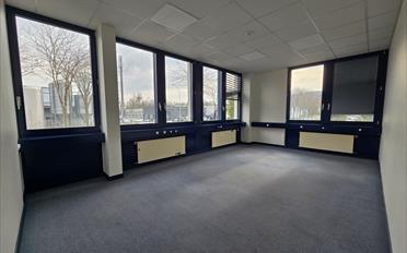 Office - image - 7