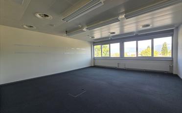 Office - image - 4