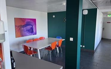 Office - image - 4