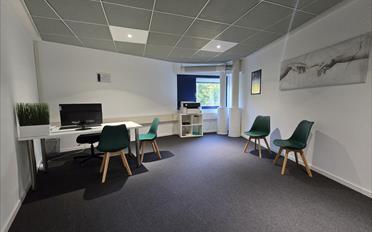 Office - image - 9
