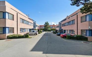 Office - image - 8