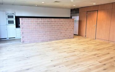 Office - image - 4