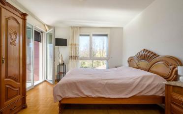 Bifamiliar house - image - 5
