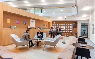 Bureau - image - 8