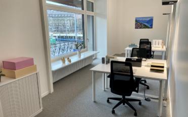 Office - image - 10