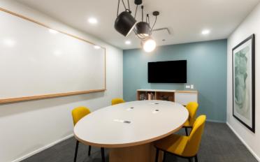 Office - image - 4