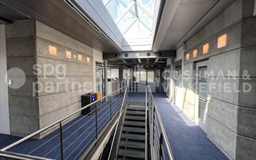 Office - image - 4