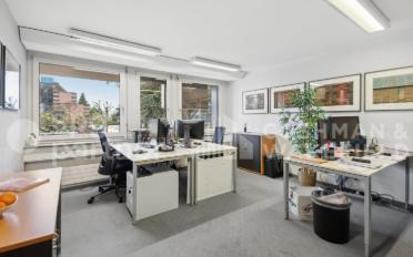 Office - image - 7