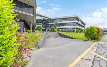 Office - image - 4