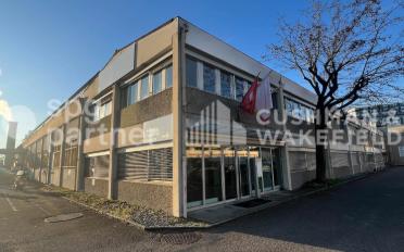 Commercial - image - 3