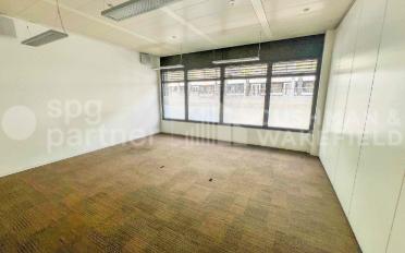 Office - image - 4
