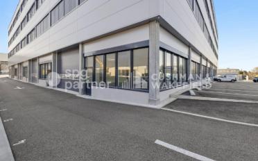 Commercial - image - 11