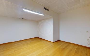 Office - image - 4
