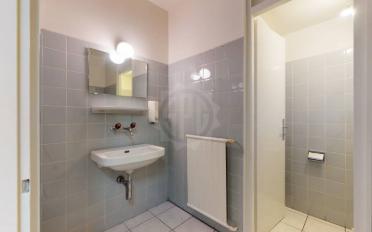 Office - image - 9