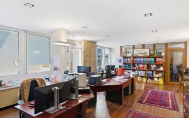 Office - image - 12