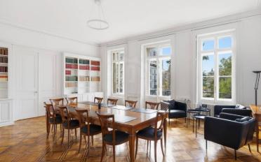 Office - image - 9