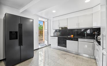 Single house - image - 1