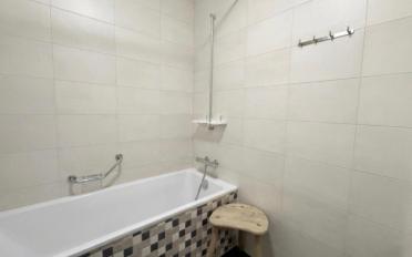 Apartment 4 rooms - image - 7