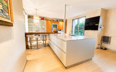 Maison contiguë 8 pièces - image - 7