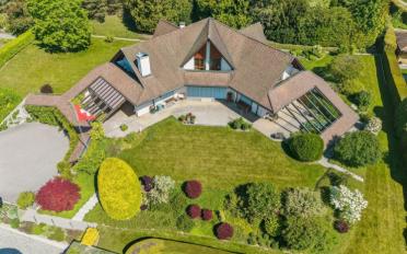 Einfamilienhaus 9.5 Zimmer - image - 2