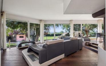 Single house 15 rooms - image - 7