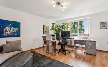 Single house 15 rooms - image - 10