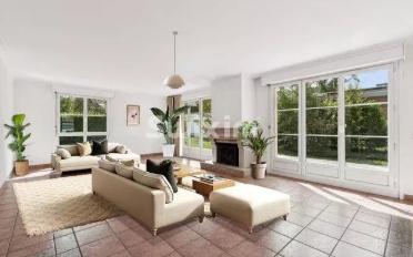 Maison 10 pièces - image - 2