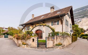 Single house 10 rooms - image - 1
