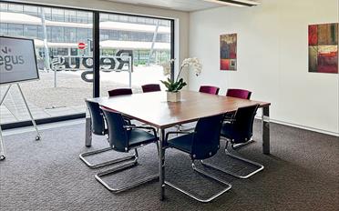 Office - image - 7