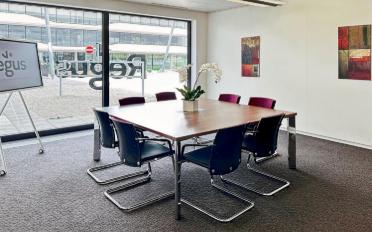 Office - image - 5