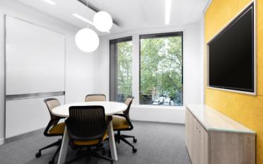 Office - image - 10