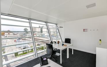 Office - image - 1