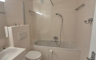 Apartment 4 rooms - image - 9