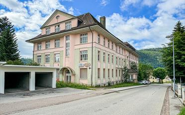 Mixed use property - image - 2