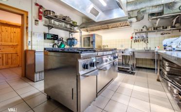 Immeuble résidentiel 22 pièces - image - 11