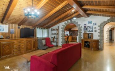 Mixed use property - image - 1