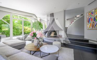 Maison 8 pièces - image - 2