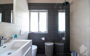 Chalet 5.5 rooms - image - 11
