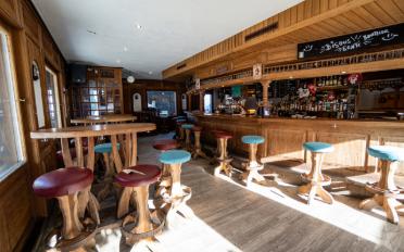 Bar 9 rooms - image - 8