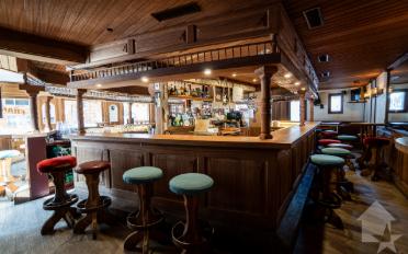 Bar 9 rooms - image - 10