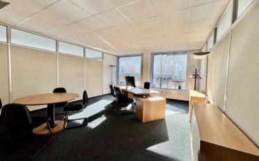 Office - image - 6