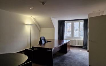 Office - image - 7