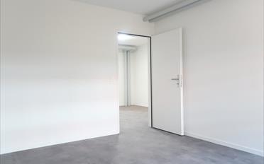 Office - image - 5