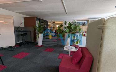 Office - image - 5