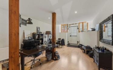 Wohngebäude 15.5 Zimmer - image - 4