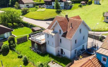 Einfamilienhaus 7.5 Zimmer - image - 1