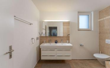Einfamilienhaus 6.5 Zimmer - image - 2