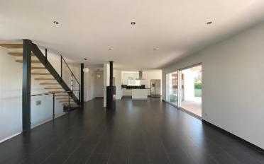 Villa - image - 4