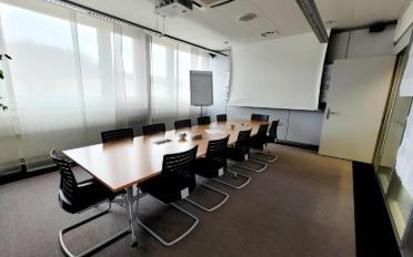 Office - image - 4